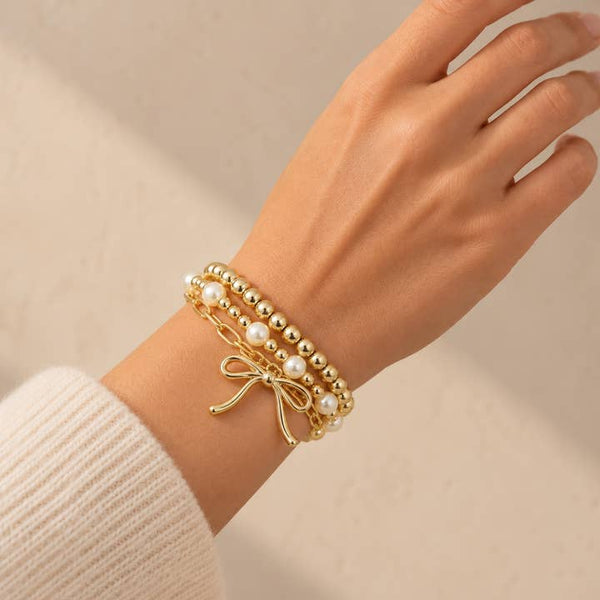 Vintage Bow Bracelet - PRIVA Fashion model photo