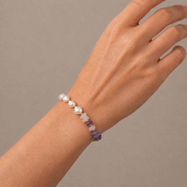 Amethyst Pearl Bracelet - PRIVA Fashion model photo