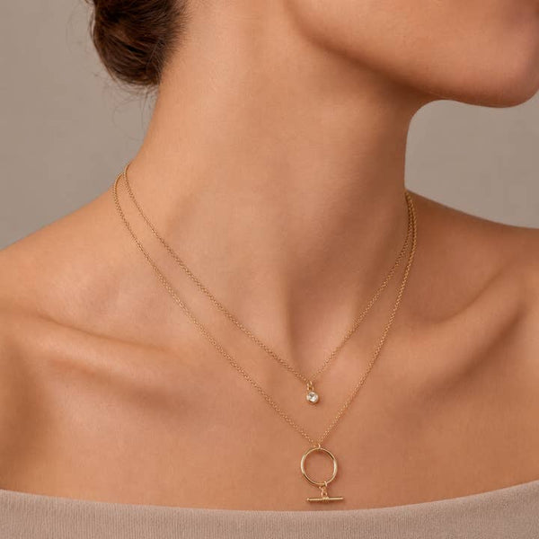Eterna Halo Necklace - PRIVA Fashion model photo