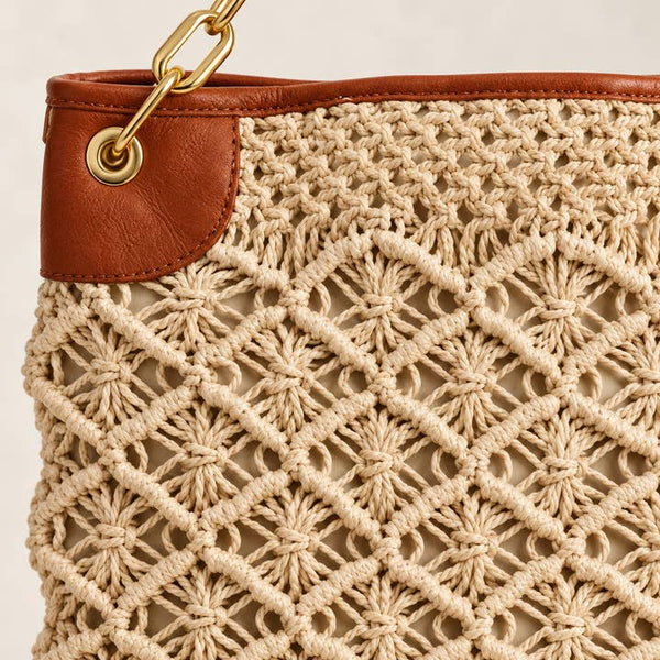 Ivory Chain Shoulder Bag - PRIVA Fashion detail photo